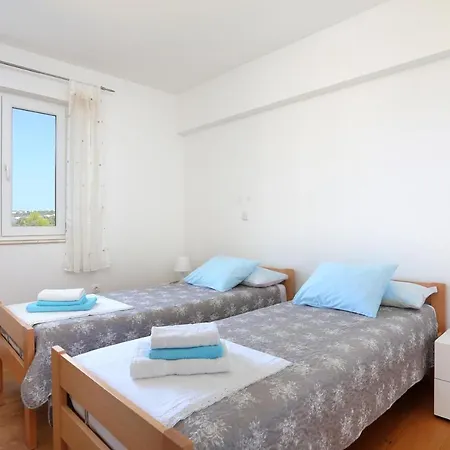 Guest house And With Parking Space - 19786 3*