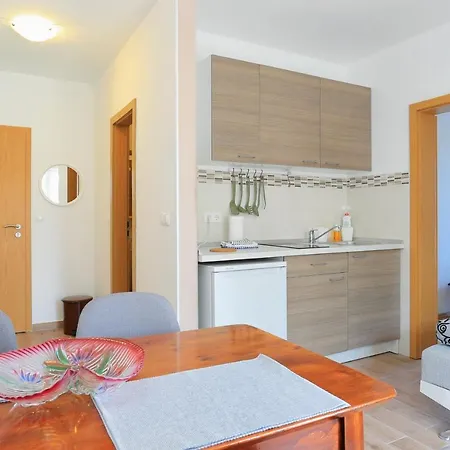 And With Parking Space - 19786 3* Rogoznica (Sibenik-Knin)