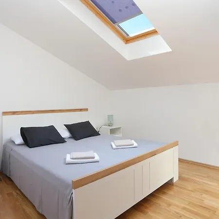 And With Parking Space - 19786 Guest house Rogoznica (Sibenik-Knin)