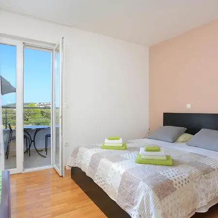 And With Parking Space - 19786 Guest house Rogoznica (Sibenik-Knin)