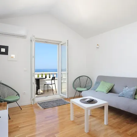 And With Parking Space - 19786 Rogoznica (Sibenik-Knin)