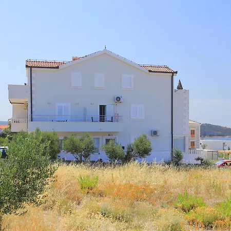 And With Parking Space - 19786 Rogoznica (Sibenik-Knin)