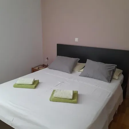 Pensjonat And With Parking Space - 19786