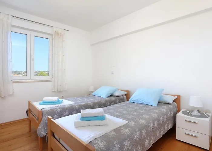 Gasthuis And With Parking Space - 19786 3*