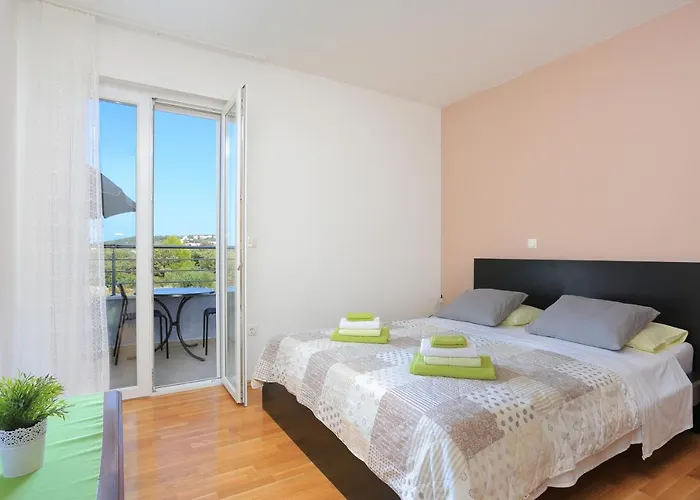 And With Parking Space - 19786 Gasthuis Rogoznica (Sibenik-Knin)