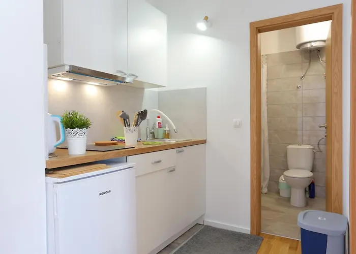 And With Parking Space - 19786 3* Rogoznica (Sibenik-Knin)