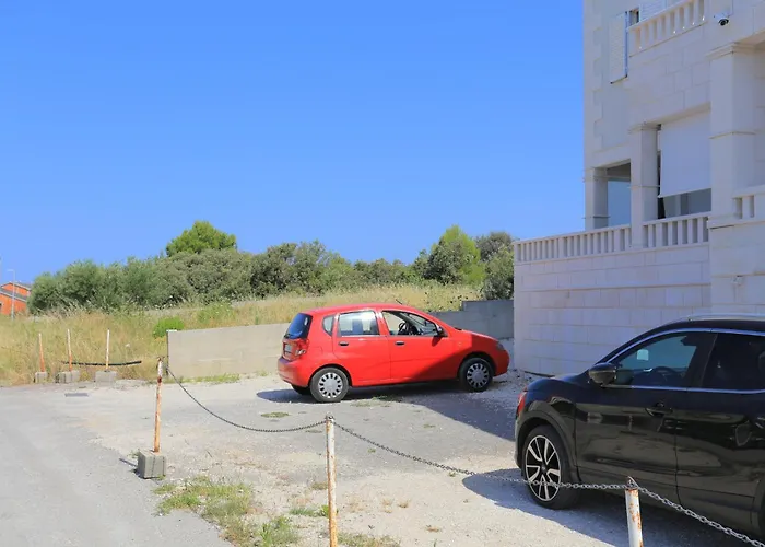 Gasthuis And With Parking Space - 19786 Rogoznica (Sibenik-Knin)