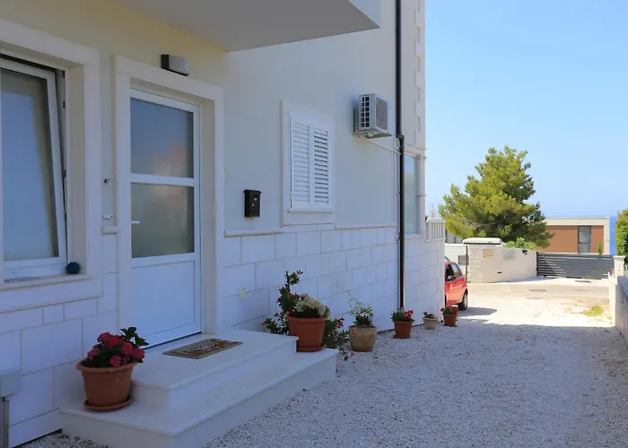 Gasthuis And With Parking Space - 19786